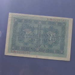 Lot de 100 billets de banque anciens d'Allemagne en un album.