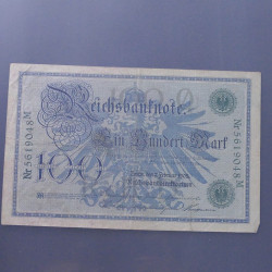 Lot de 100 billets de banque anciens d'Allemagne en un album.