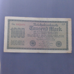 Lot de 100 billets de banque anciens d'Allemagne en un album.