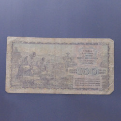 Lot de 100 billets de banque anciens d'Allemagne en un album.