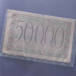 Lot de 100 billets de banque anciens d'Allemagne en un album.