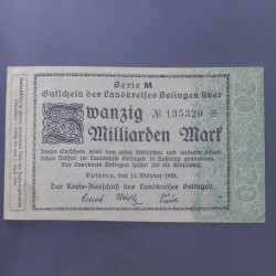Lot de 100 billets de banque anciens d'Allemagne en un album.