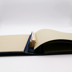 Album DAVO France à 2 vis marqué VIII avec étui de protection.