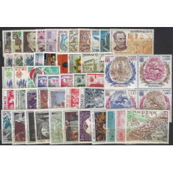 Monaco timbres d'année 1972 complète N°867-915 neuf**.