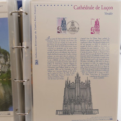 Collection documents premier jour de France 2004-2005 complet en un album.