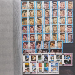 Lot de timbres d'Asie neufs et oblitérés en un album.