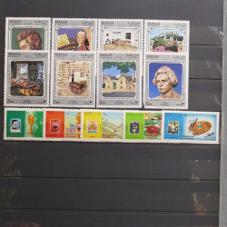 Lot de timbres d'Asie neufs et oblitérés en un album.