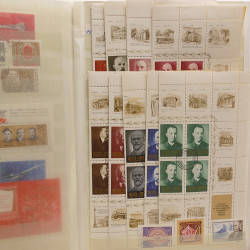 Lot de timbres Russie - Roumanie neufs et oblitérés en un album.