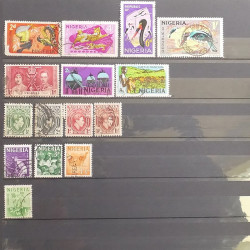 Lot de timbres d'Afrique neufs et oblitérés en un album.