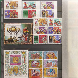 Lot de timbres d'Afrique neufs et oblitérés en un album.