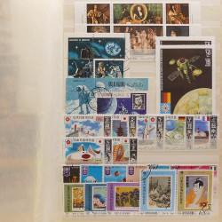 Lot de timbres d'Arabie - Moyen Orient neufs et oblitérés en un album.