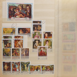 Lot de timbres d'Arabie - Moyen Orient neufs et oblitérés en un album.