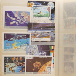 Lot de timbres d'Arabie - Moyen Orient neufs et oblitérés en un album.