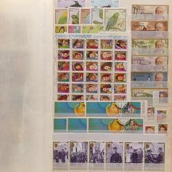 Lot de timbres d'Arabie - Moyen Orient neufs et oblitérés en un album.