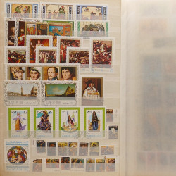 Lot de timbres d'Arabie - Moyen Orient neufs et oblitérés en un album.