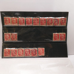 Vrac philatélique de timbres du monde neufs et oblitérés en un carton.