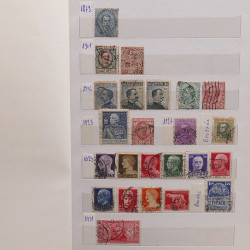 Vrac philatélique de timbres du monde neufs et oblitérés en un carton.
