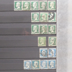 Vrac philatélique de timbres du monde neufs et oblitérés en un carton.