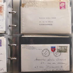 Vrac philatélique de timbres du monde neufs et oblitérés en un carton.