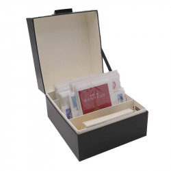 Lot d'entiers postaux et enveloppes prêt à poster France commémoratives en une boite.