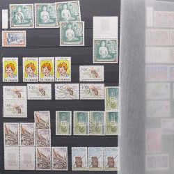 Lot de timbres de France 1963-1979 neufs et oblitérés en un album.