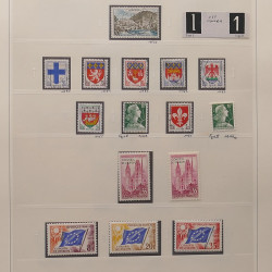 Collection timbres de France 1945-1960 oblitérés en album Safe.