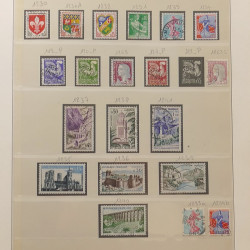 Collection timbres de France 1960-1974 neufs et oblitérés en album Lindner.