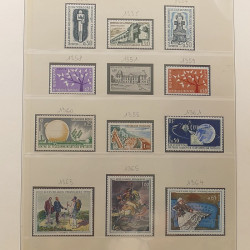 Collection timbres de France 1960-1974 neufs et oblitérés en album Lindner.