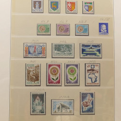 Collection timbres de France 1960-1974 neufs et oblitérés en album Lindner.