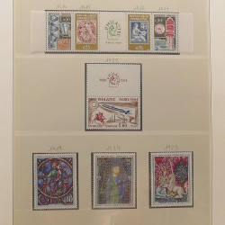 Collection timbres de France 1960-1974 neufs et oblitérés en album Lindner.