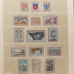 Collection timbres de France 1960-1974 neufs et oblitérés en album Lindner.