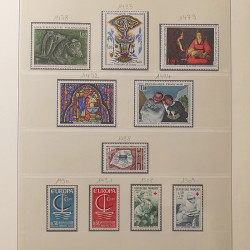 Collection timbres de France 1960-1974 neufs et oblitérés en album Lindner.