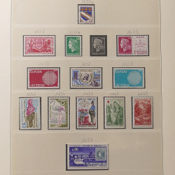 Collection timbres de France 1960-1974 neufs et oblitérés en album Lindner.