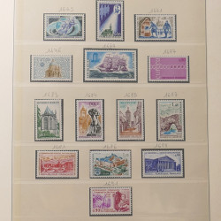 Collection timbres de France 1960-1974 neufs et oblitérés en album Lindner.