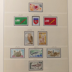 Collection timbres de France 1960-1974 neufs et oblitérés en album Lindner.