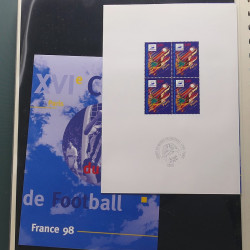 Collection entiers postaux de France 1997-2003 en album Lindner.