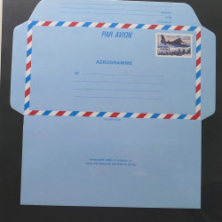 Collection entiers postaux de France 1992-1996 en album Lindner.