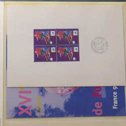 Collection entiers postaux de France 1992-1996 en album Lindner.