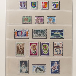 Collection timbres de France 1960-1971 neufs** en album Lindner.
