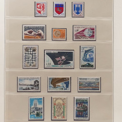 Collection timbres de France 1960-1971 neufs** en album Lindner.