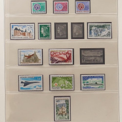 Collection timbres de France 1960-1971 neufs** en album Lindner.