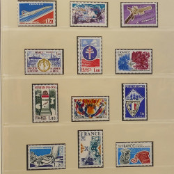 Collection timbres de France 1972-1981 neufs** en album Lindner.