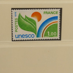 Collection timbres de France 1972-1981 neufs** en album Lindner.