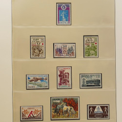Collection timbres de France 1972-1981 neufs** en album Lindner.