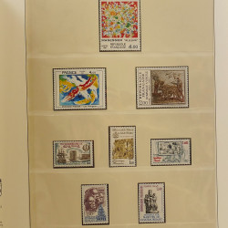 Collection timbres de France 1972-1981 neufs** en album Lindner.