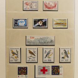 Collection timbres de France 1983-1991 neufs** en album Lindner.