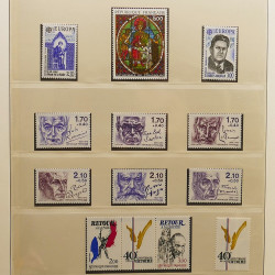 Collection timbres de France 1983-1991 neufs** en album Lindner.