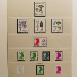 Collection timbres de France 1983-1991 neufs** en album Lindner.