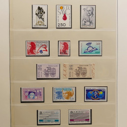 Collection timbres de France 1983-1991 neufs** en album Lindner.