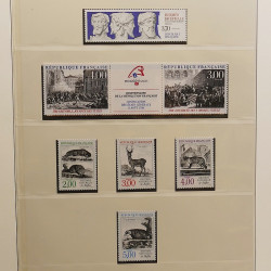 Collection timbres de France 1983-1991 neufs** en album Lindner.